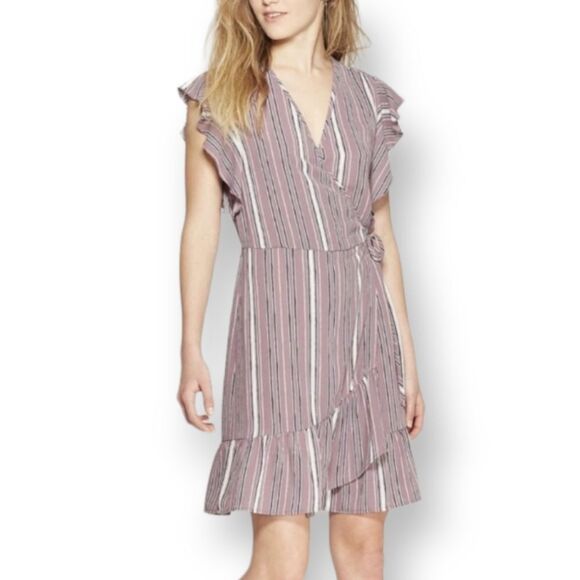 XHILARATION PURPLE & WHITE FAUX WRAP DRESS SZ.M EUC - Picture 1 of 8